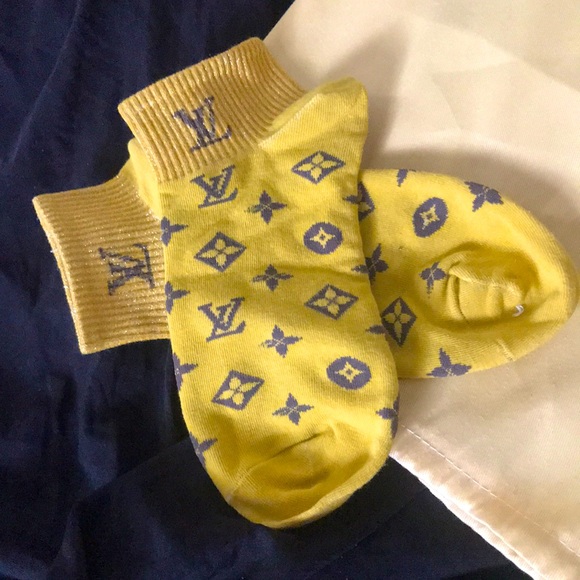 New Socks - Picture 1 of 1